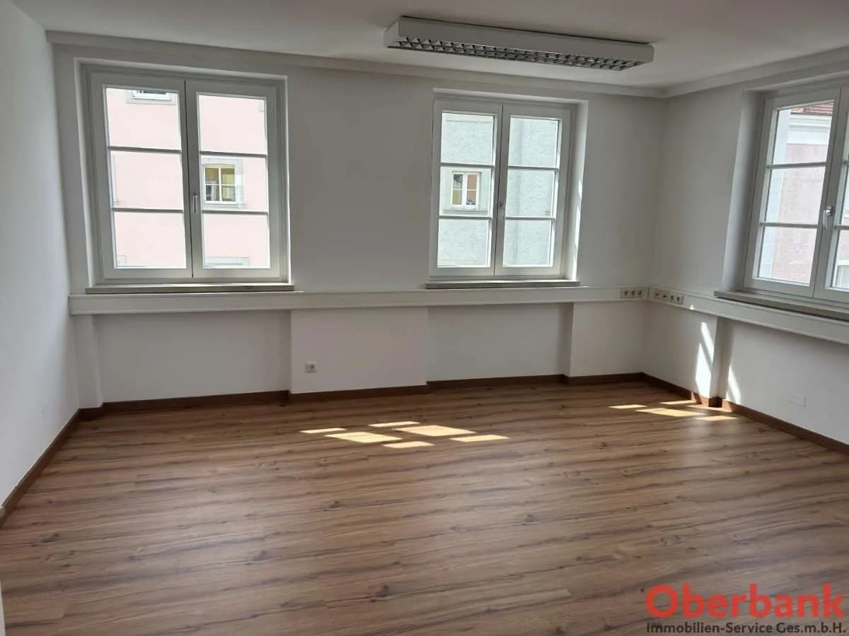 5-Zimmer-Gewerbeimmobilie mieten in Schärding – 138 m², € 1.190 – Bild 2 von 14