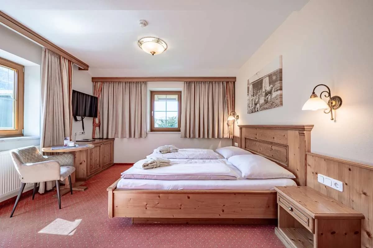 24-Zimmer-Haus kaufen in Kitzbühel – 1 021 m², € 3.390.000 – Bild 3 von 4