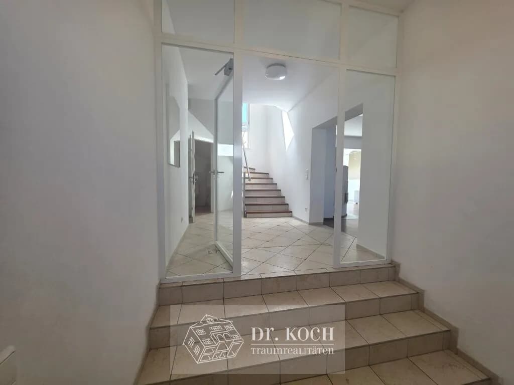Haus kaufen in Wien – 220 m², € 830.000 – Bild 2 von 23