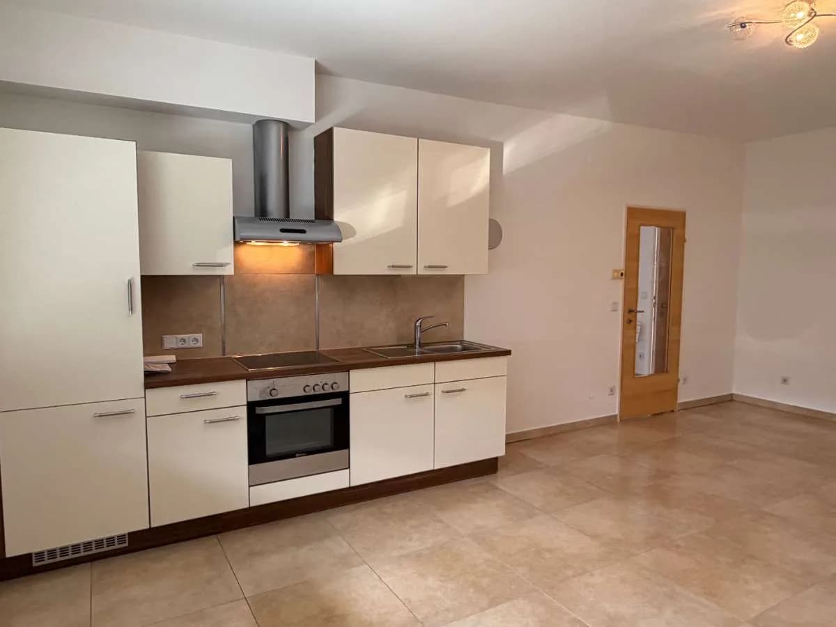 1-Zimmer-Wohnung mieten in Sankt Pölten Land – 37 m², € 550 – Bild 2 von 4