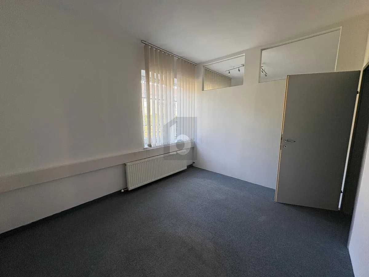 7-Zimmer-Gewerbeimmobilie mieten in Amstetten – 150 m², € 1.690 – Bild 4 von 6
