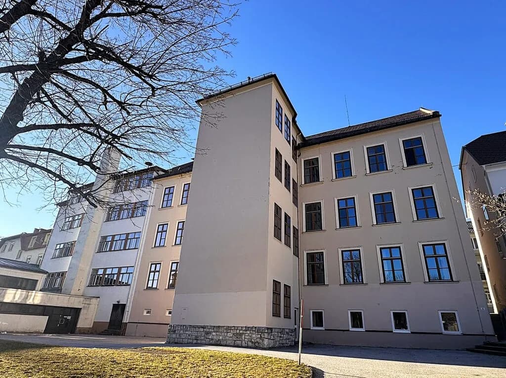 Gewerbeimmobilie mieten in Bruck-Mürzzuschlag – 2 114 m², € 3.180 – Bild 4 von 55