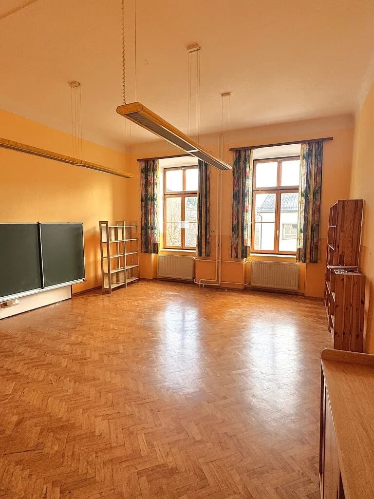 Gewerbeimmobilie mieten in Bruck-Mürzzuschlag – 2 114 m², € 3.180 – Bild 13 von 55