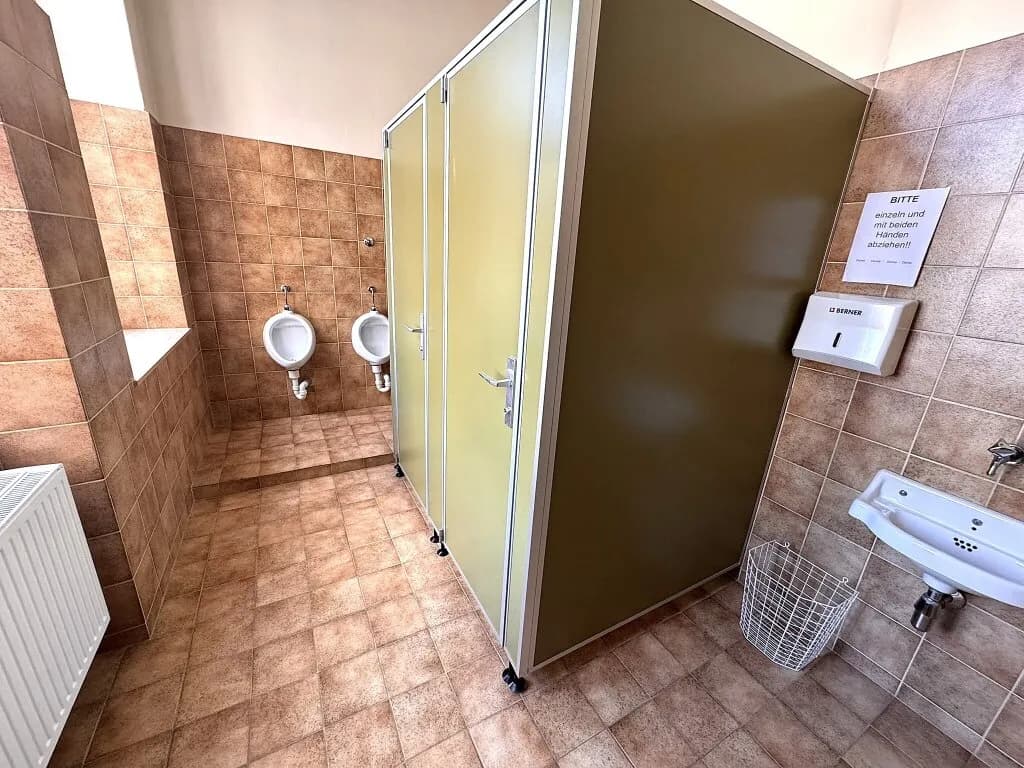 Gewerbeimmobilie mieten in Bruck-Mürzzuschlag – 2 114 m², € 3.180 – Bild 16 von 55