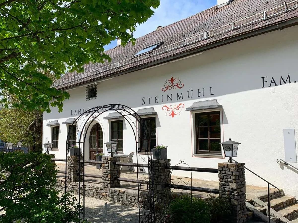 11-Zimmer-Haus kaufen in Amstetten – 1 014 m², € 550.000 – Bild 2 von 24