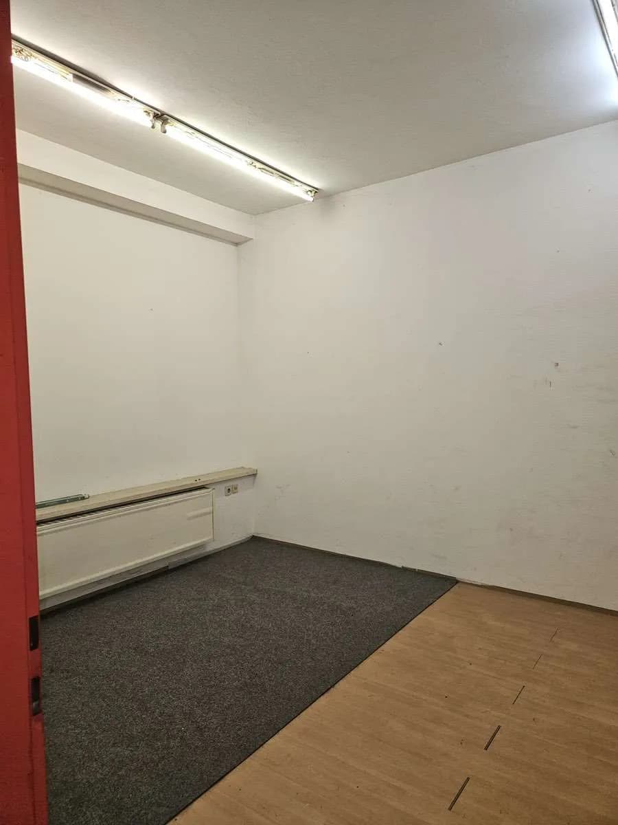 Immobilie mieten in Vöcklabruck – 15 m², € 240 – Bild 2 von 2