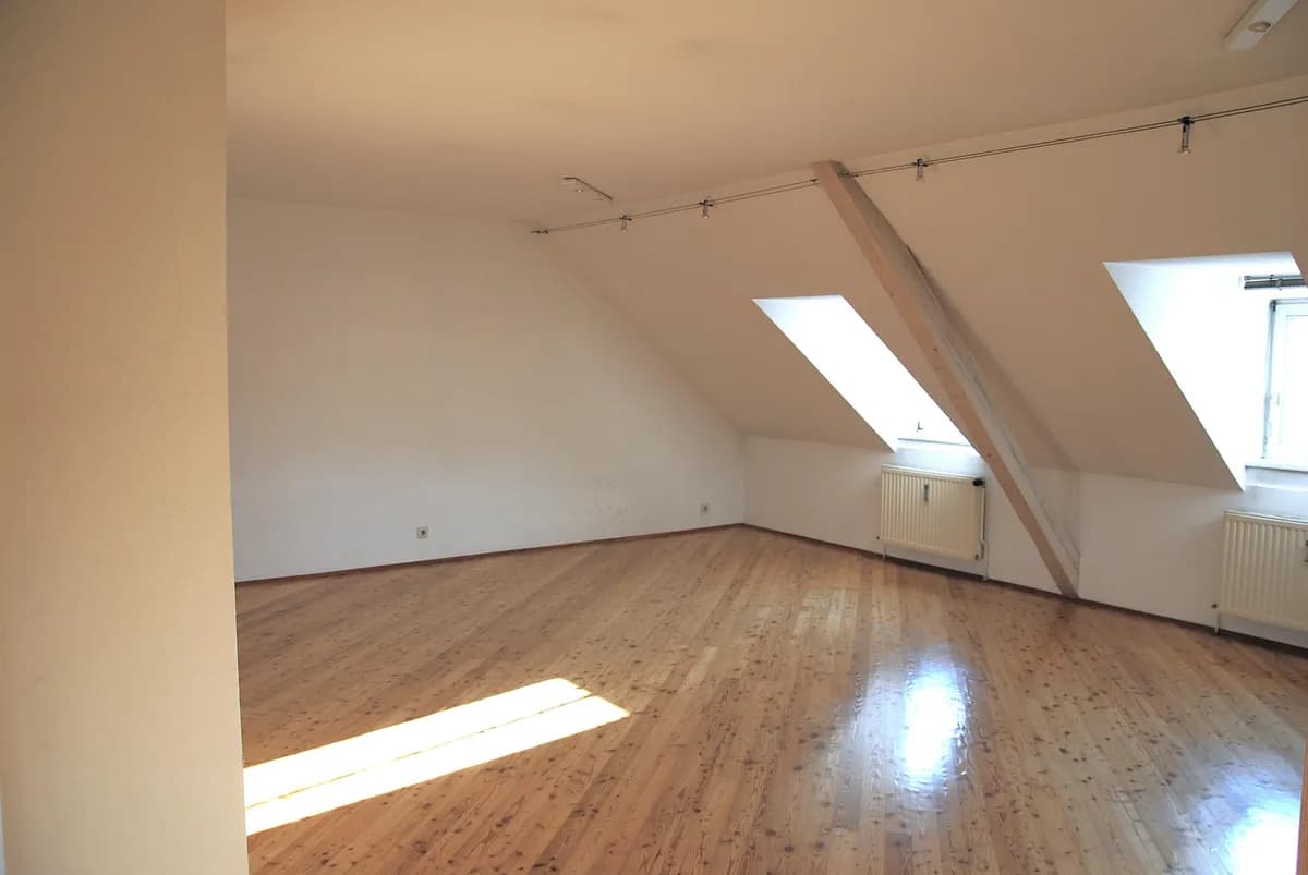 2-Zimmer-Wohnung mieten in Graz – 77,2 m², € 929 – Bild 1 von 11