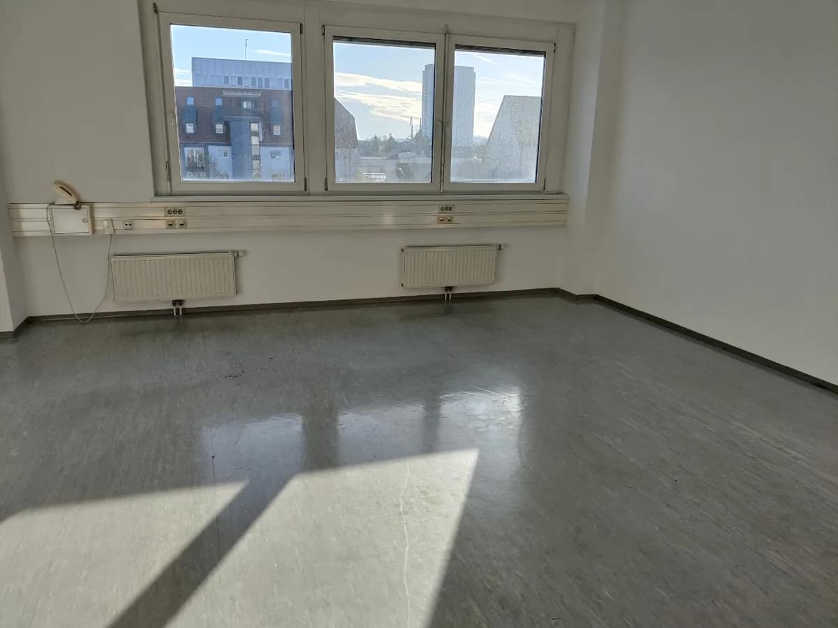 2-Zimmer-Gewerbeimmobilie mieten in Wels – 63 m², € 681 – Bild 3 von 8