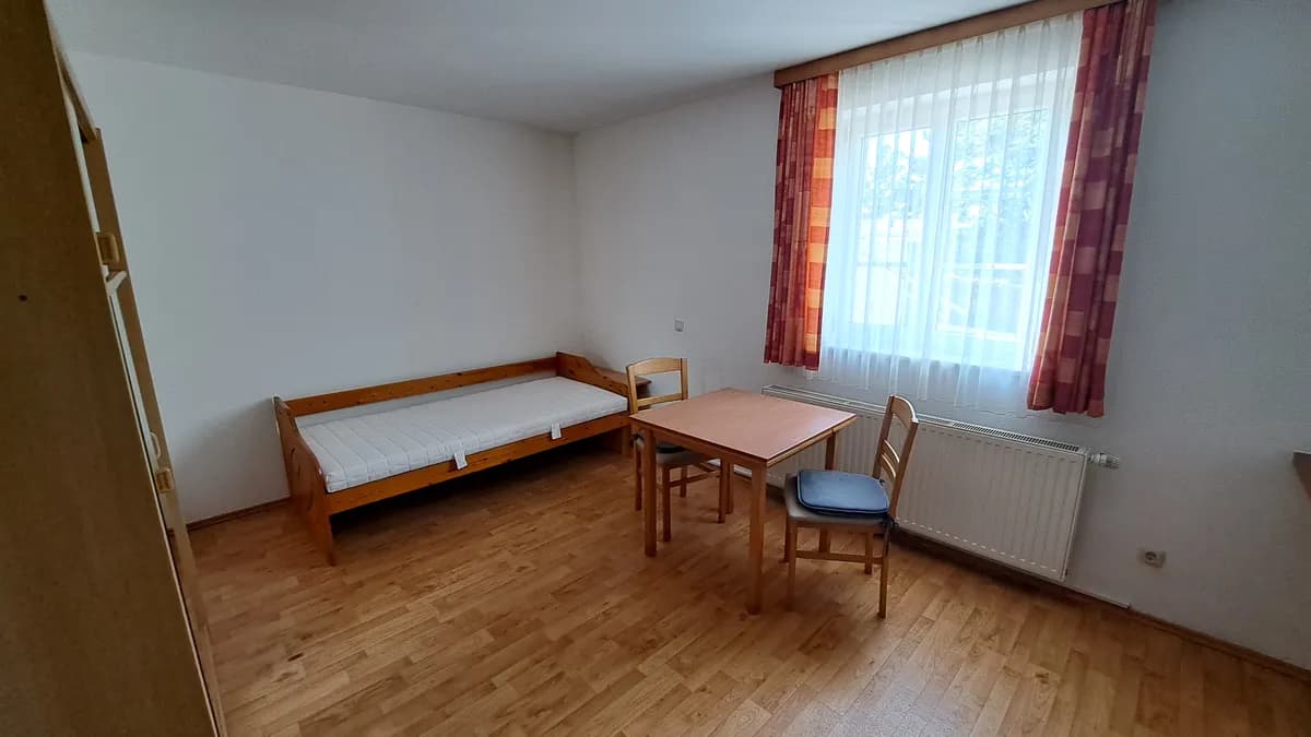 1-Zimmer-Wohnung mieten in Steyr – 20 m², € 390 – Bild 2 von 6