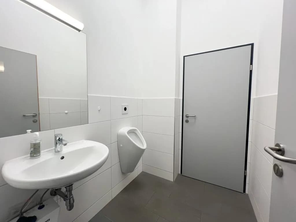 Gewerbeimmobilie mieten in Wien – 352 m², € 5.185 – Bild 8 von 14
