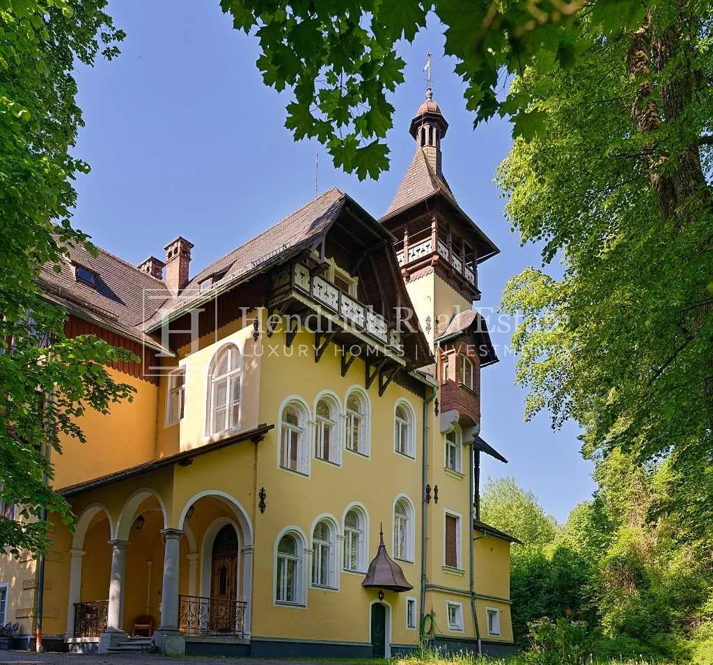 12-Zimmer-Immobilie kaufen in Gmunden – 484 m², € 4.490.000 – Bild 2 von 20