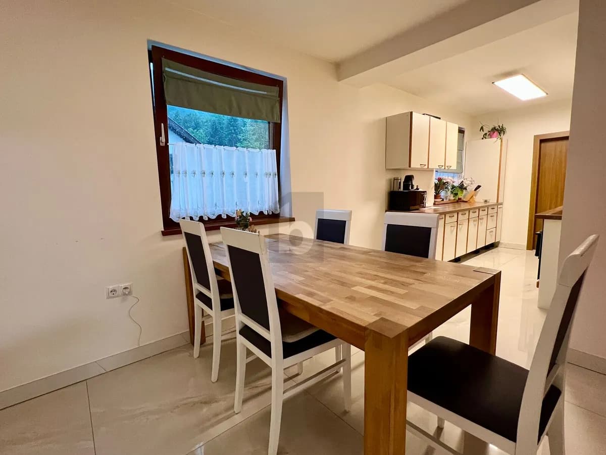 7-Zimmer-Haus kaufen in Lilienfeld – 179 m², € 199.999 – Bild 2 von 6