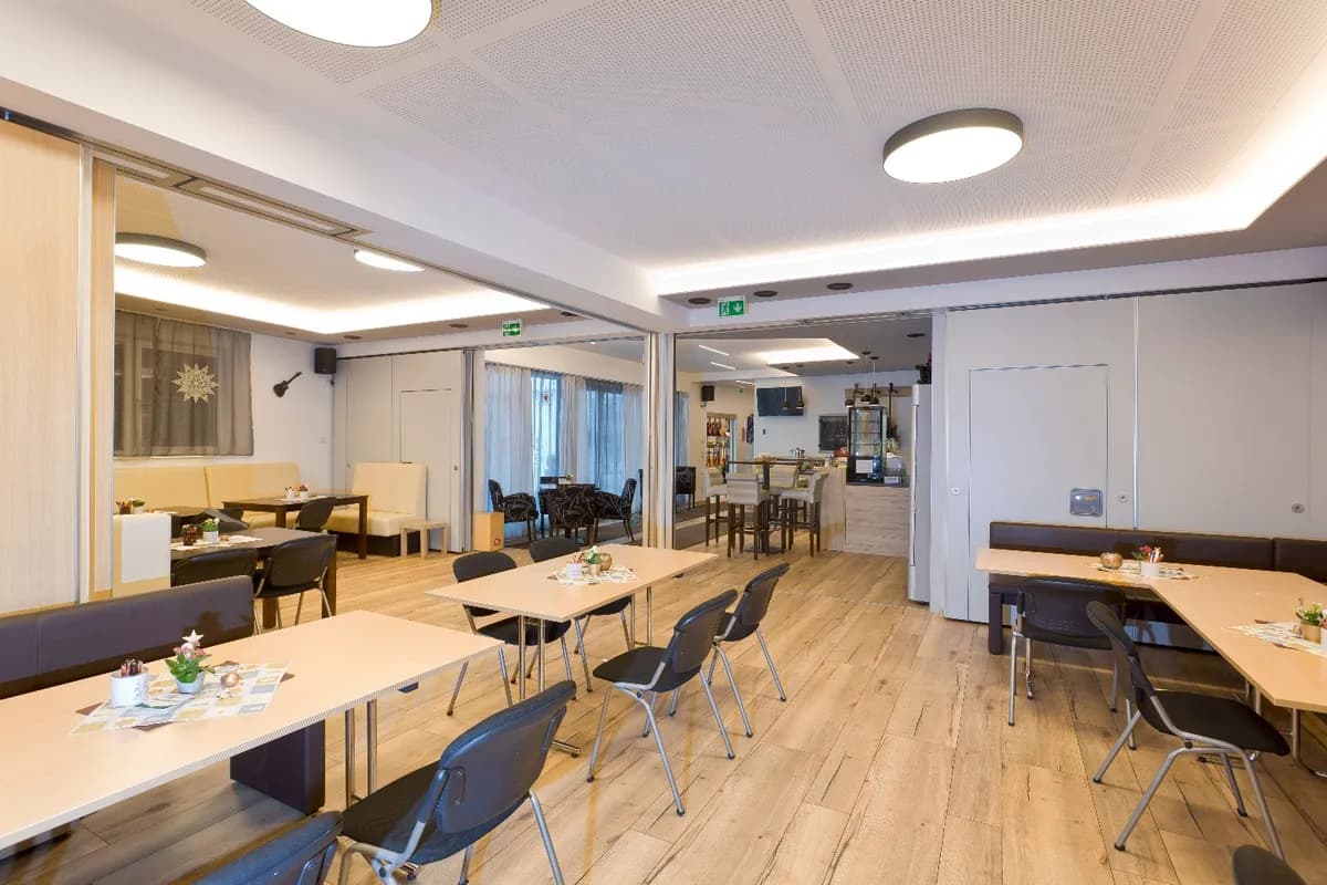 Gewerbeimmobilie mieten in Ried im Innkreis – 150 m², € 2.000 – Bild 3 von 7