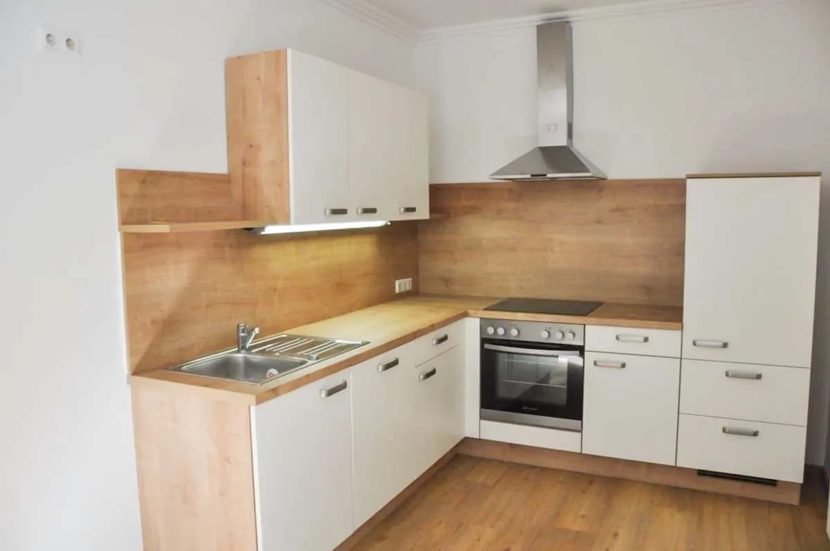 Gewerbeimmobilie kaufen in Wiener Neustadt – 385 m², € 795.000 – Bild 2 von 12