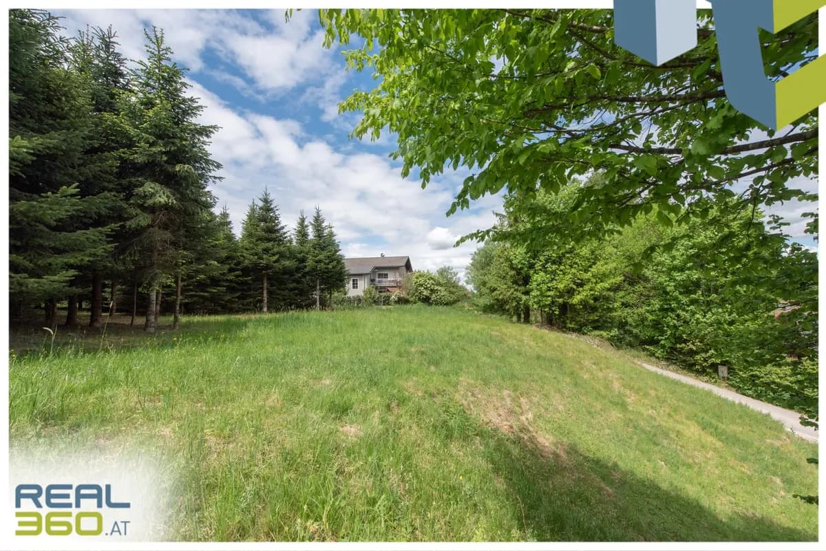 Grundstück kaufen in Gmunden – 922 m², € 129.000