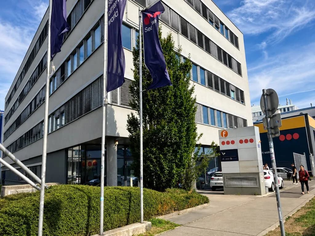 Gewerbeimmobilie mieten in Wien – 230 m², € 15 – Bild 2 von 2