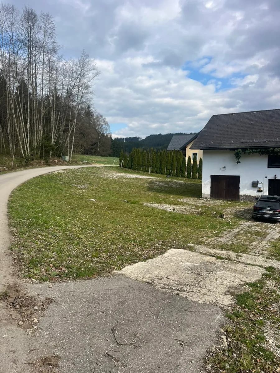 6-Zimmer-Haus kaufen in Vöcklabruck – 120 m², € 180.000 – Bild 1 von 11