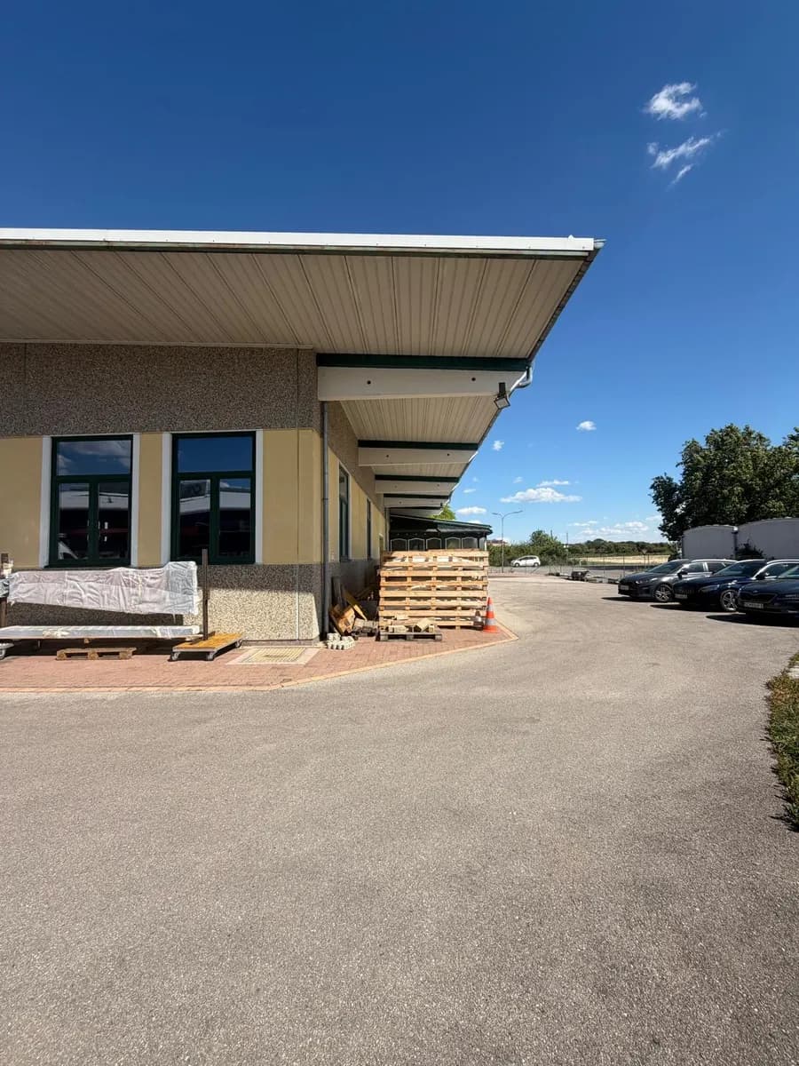Gewerbeimmobilie mieten in Baden – 559 m², € 7.600 – Bild 7 von 32