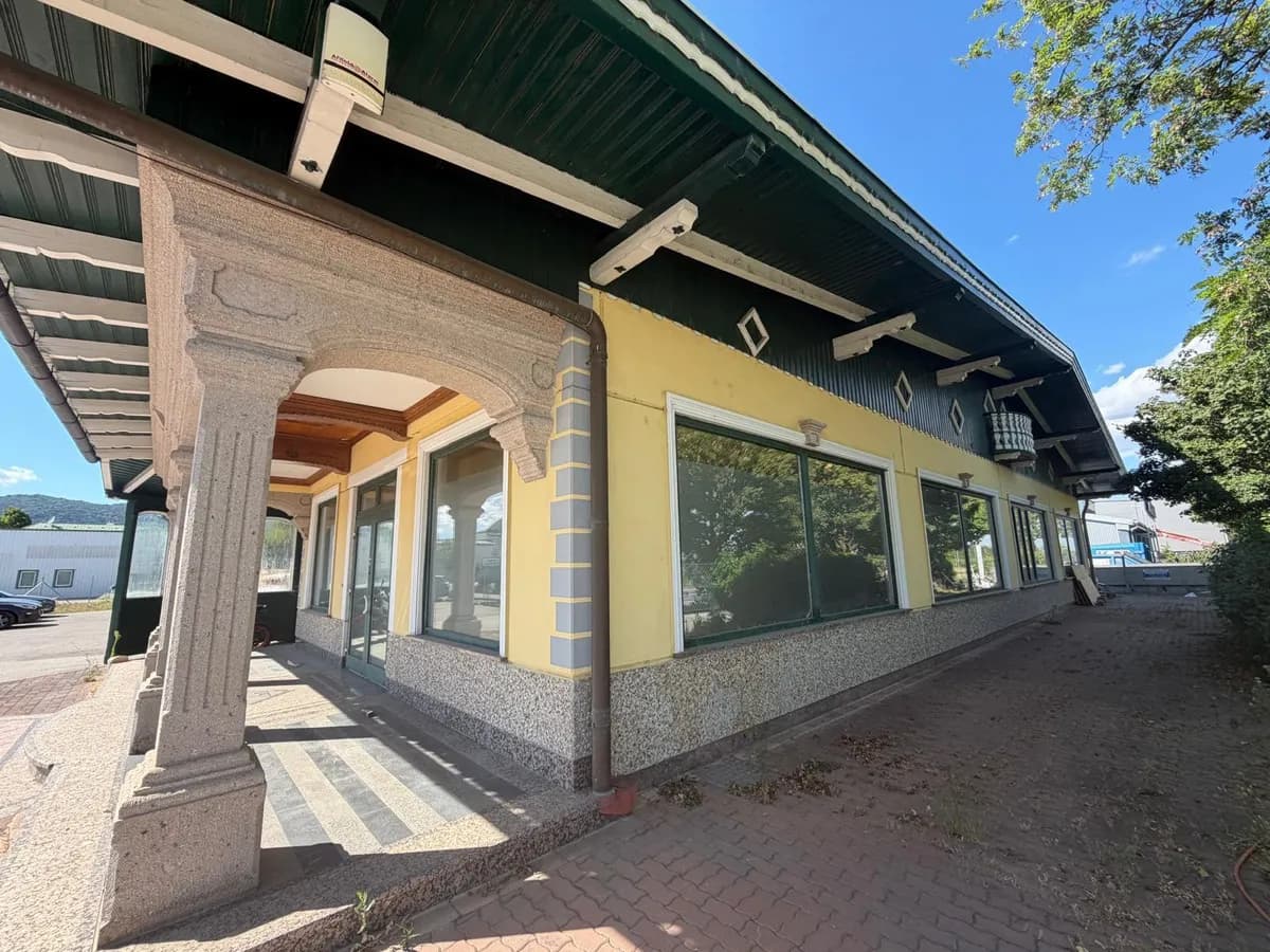 Gewerbeimmobilie mieten in Baden – 559 m², € 7.600 – Bild 15 von 32