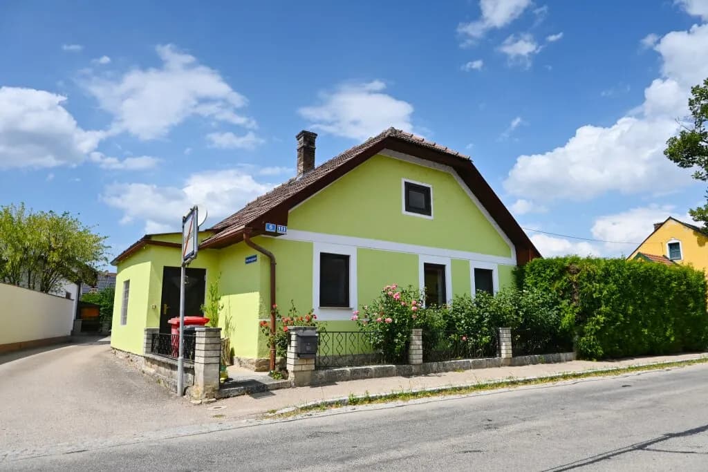 3-Zimmer-Haus kaufen in Hollabrunn – 81 m², € 98.000