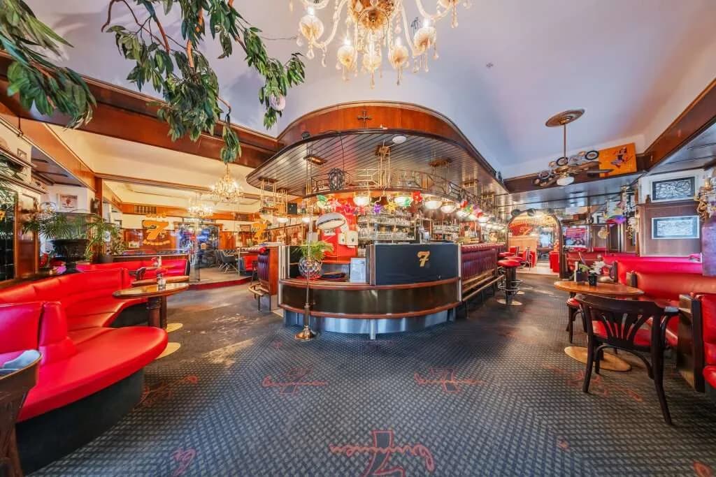 Gewerbeimmobilie mieten in Wien – 450 m², € 9.500