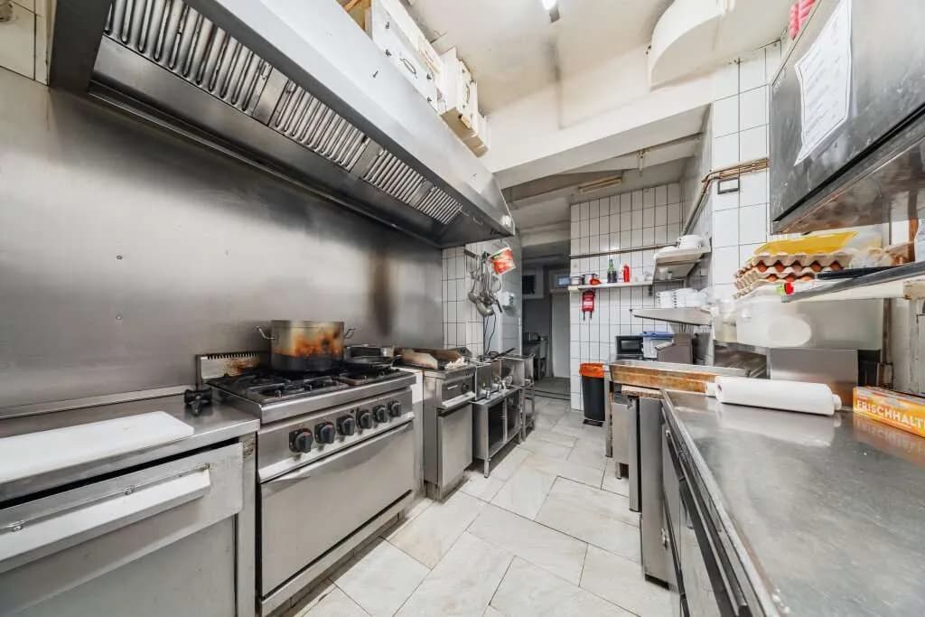 Gewerbeimmobilie mieten in Wien – 450 m², € 9.500 – Bild 22 von 32