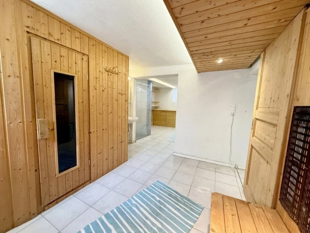 5-Zimmer-Haus kaufen in Wels – 210 m², € 370.000 – Bild 10 von 11