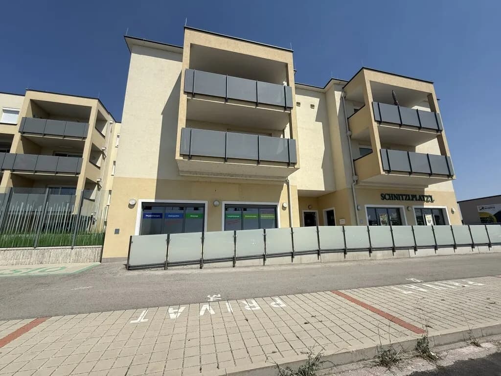 4-Zimmer-Gewerbeimmobilie mieten in Baden – 149 m², € 2.225