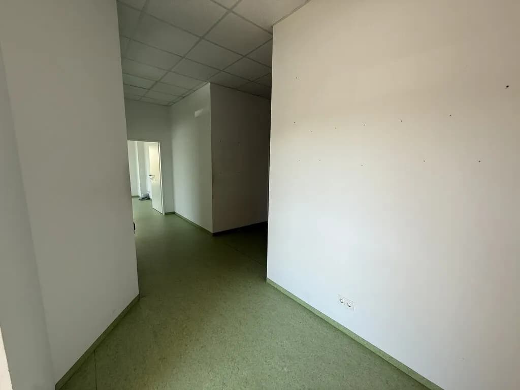 4-Zimmer-Gewerbeimmobilie mieten in Baden – 149 m², € 2.225 – Bild 4 von 12
