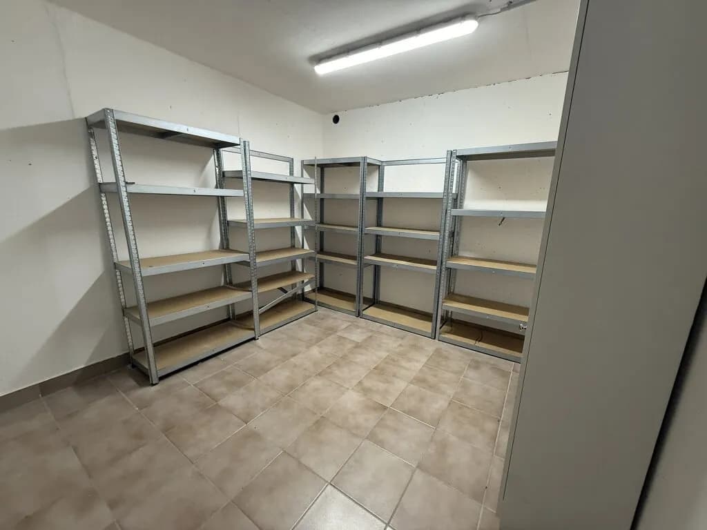 4-Zimmer-Gewerbeimmobilie mieten in Baden – 149 m², € 2.225 – Bild 11 von 12