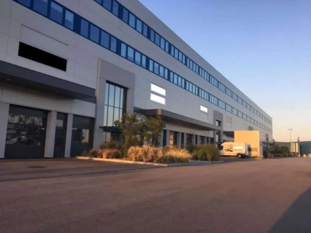 Gewerbeimmobilie mieten in Mödling – 277 m², € 15 – Bild 1 von 11