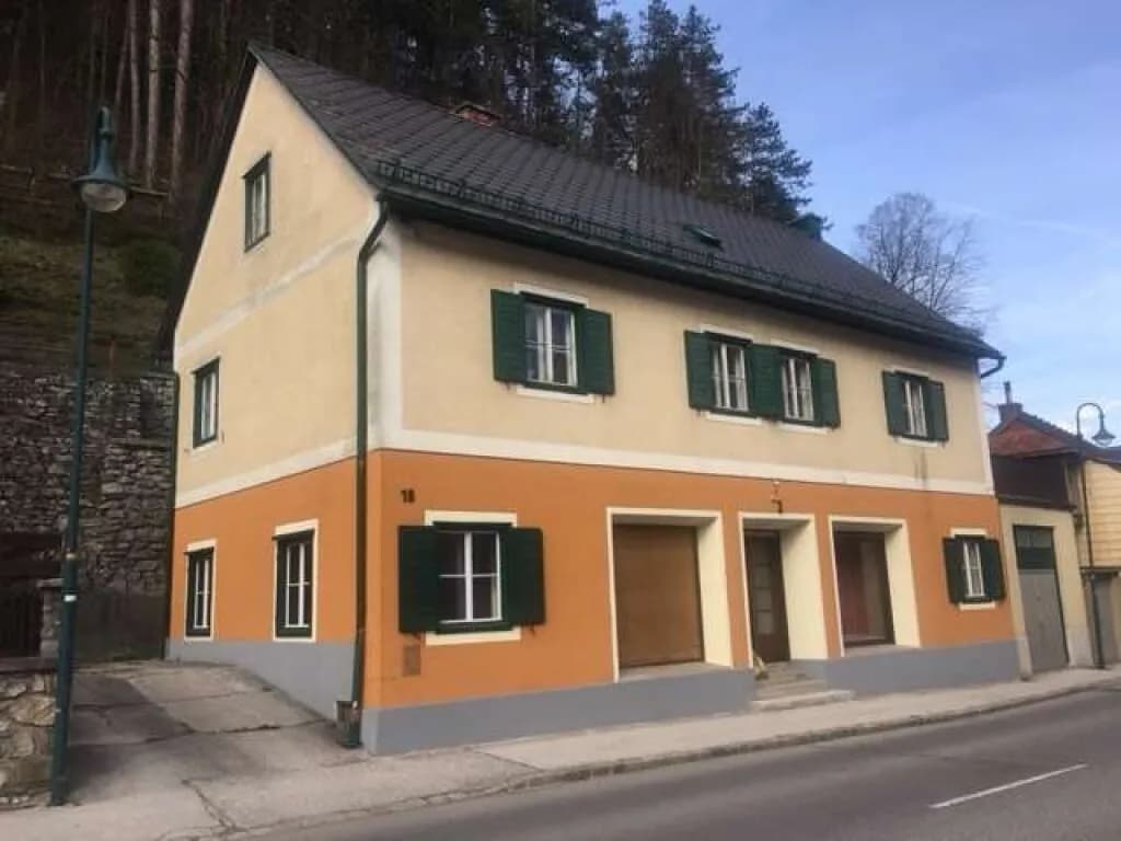 8-Zimmer-Haus kaufen in Wiener Neustadt Land – 200 m², € 199.000