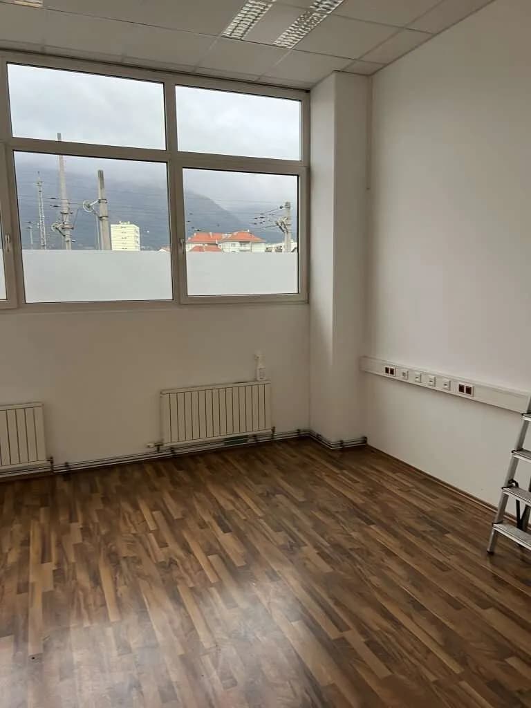 Gewerbeimmobilie mieten in Innsbruck-Land – 850 m² – Bild 14 von 15