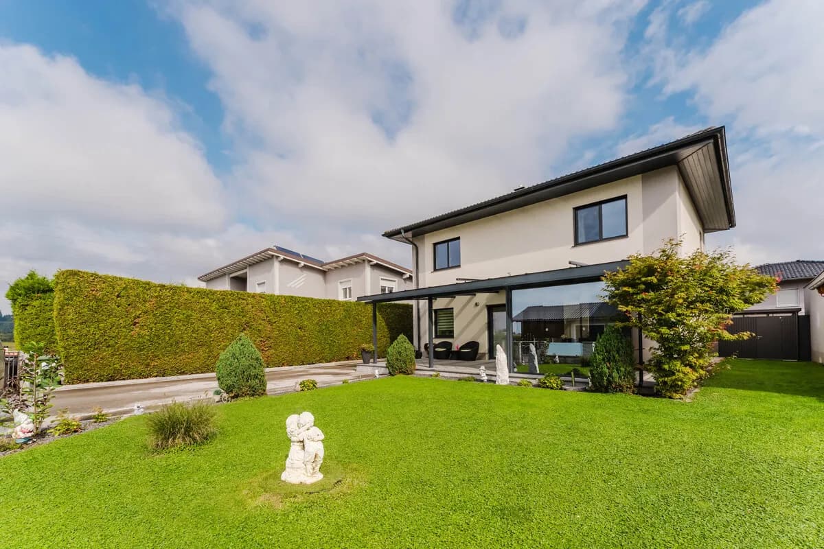 4-Zimmer-Haus kaufen in Vöcklabruck – 125 m², € 550.000 – Bild 2 von 34