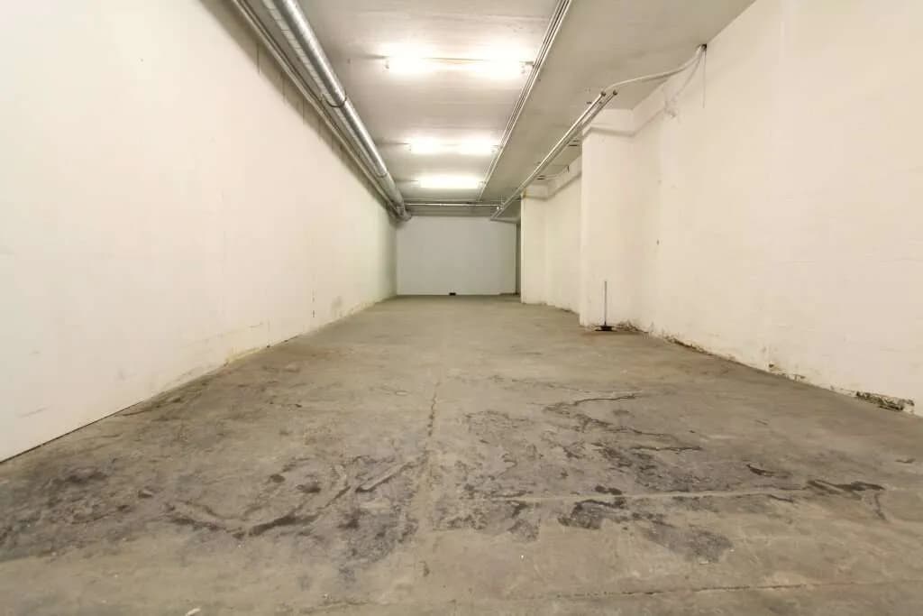 Gewerbeimmobilie mieten in Wien – 90 m², € 512