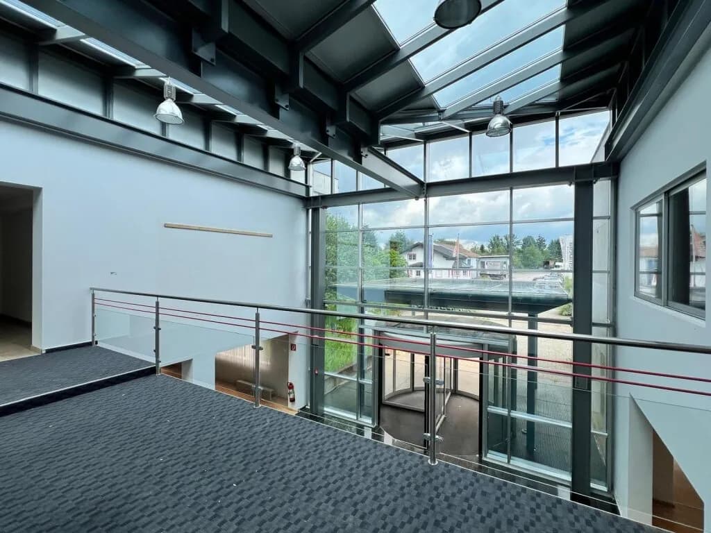 Gewerbeimmobilie kaufen in Vöcklabruck – 8 995 m², € 5.650.000