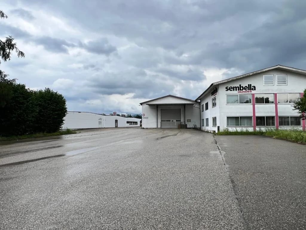 Gewerbeimmobilie kaufen in Vöcklabruck – 8 995 m², € 5.650.000 – Bild 3 von 15