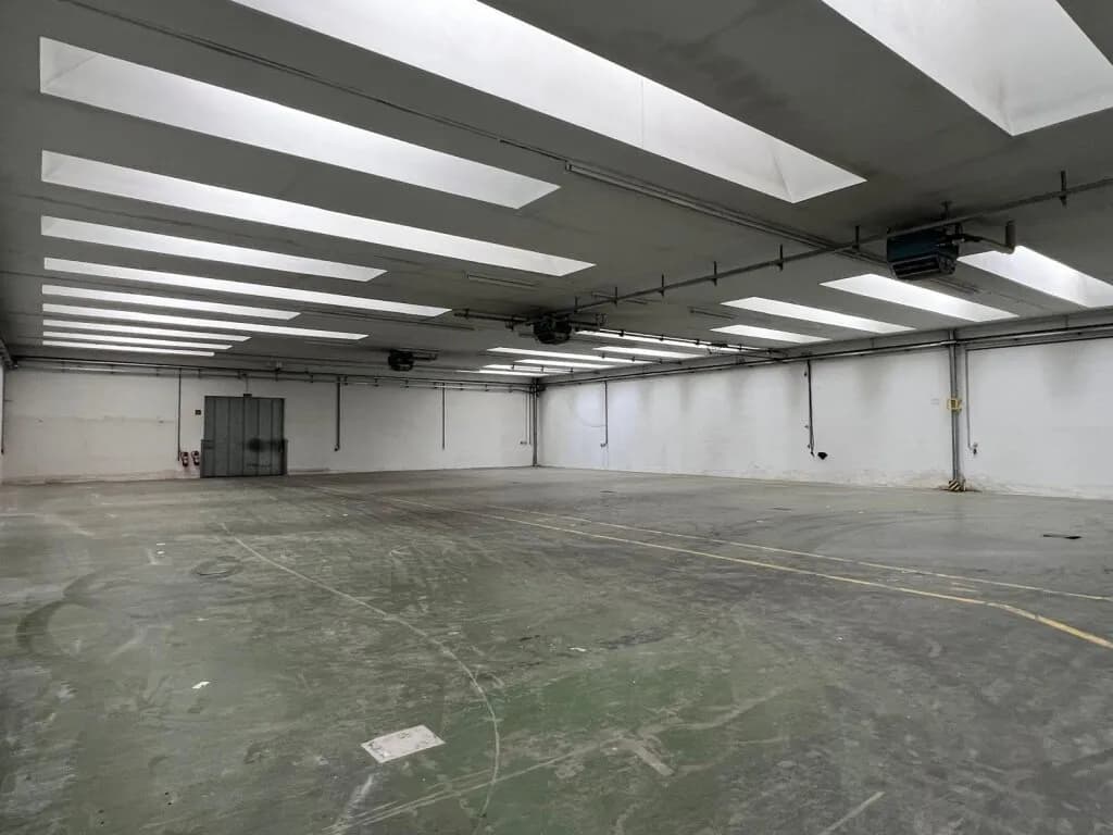 Gewerbeimmobilie kaufen in Vöcklabruck – 8 995 m², € 5.650.000 – Bild 11 von 15