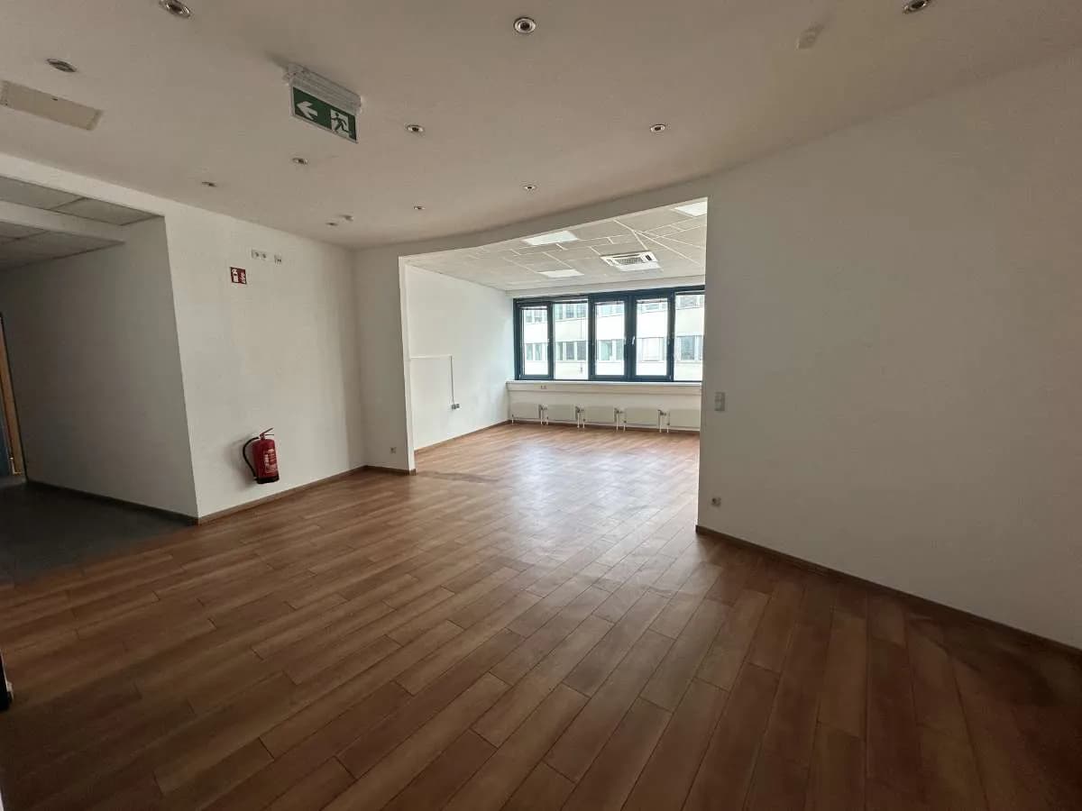 Gewerbeimmobilie mieten in Wien – 926 m², € 12 – Bild 4 von 12