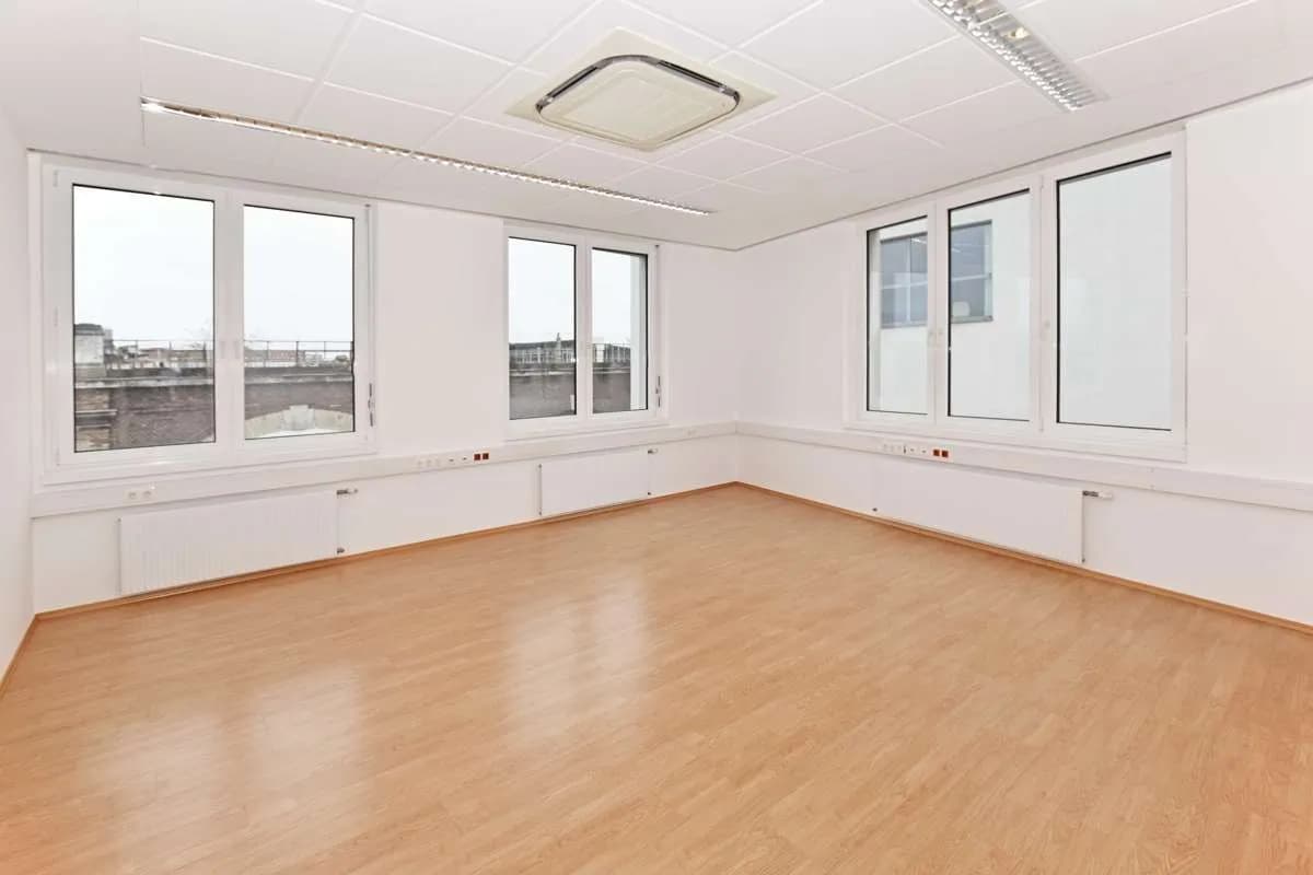 Gewerbeimmobilie mieten in Wien – 581 m², € 14