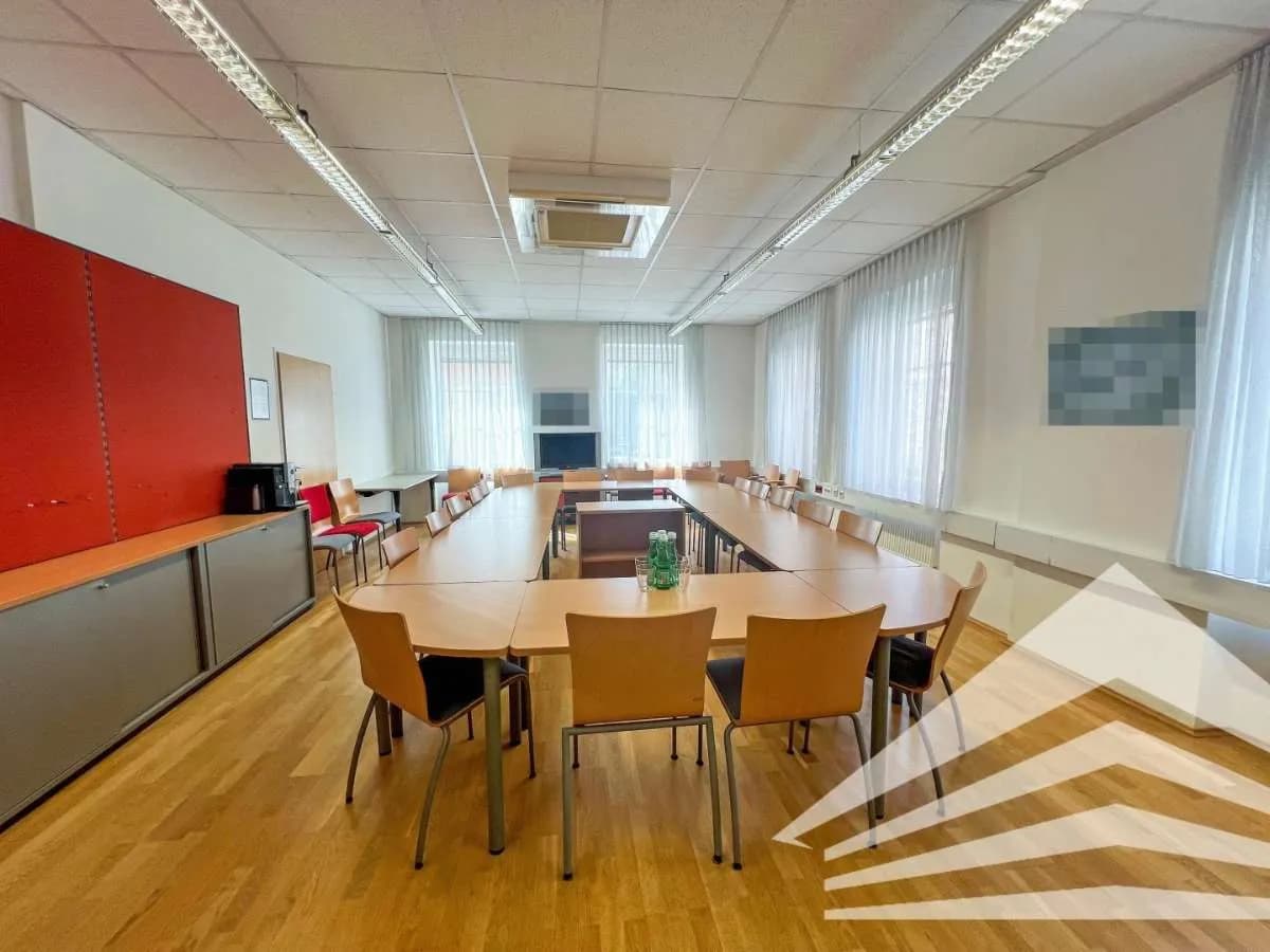 4-Zimmer-Gewerbeimmobilie mieten in Linz – 121 m², € 1.464