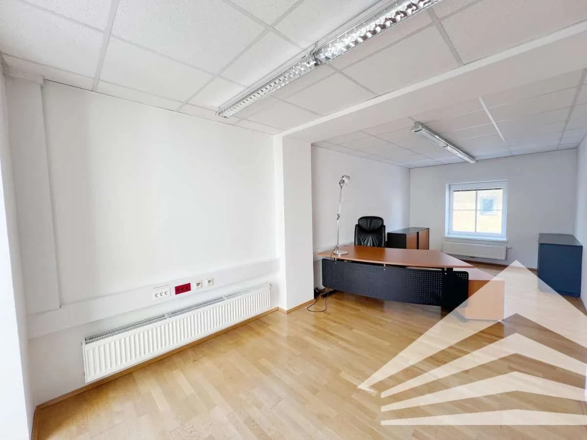 4-Zimmer-Gewerbeimmobilie mieten in Linz – 121 m², € 1.464 – Bild 3 von 9