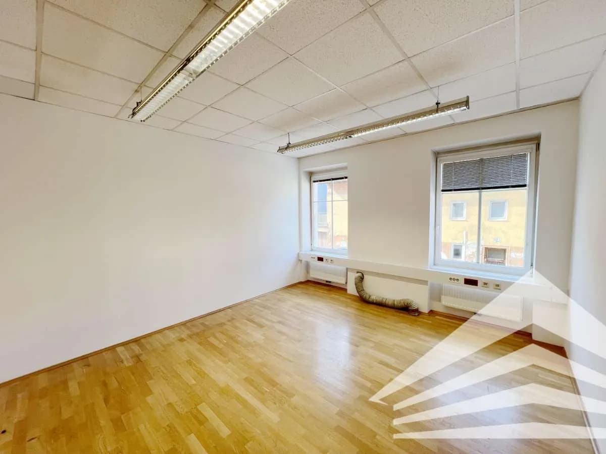 4-Zimmer-Gewerbeimmobilie mieten in Linz – 121 m², € 1.464 – Bild 4 von 9