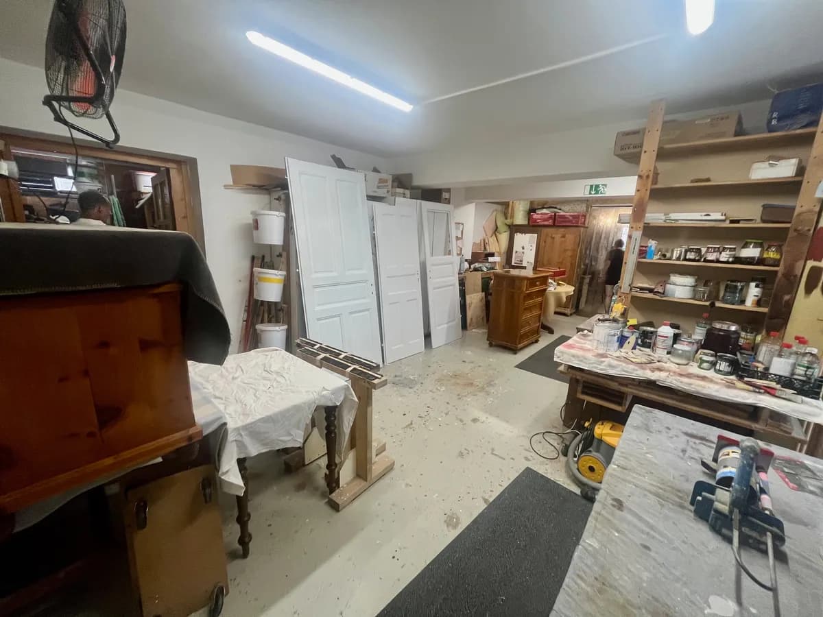 11-Zimmer-Gewerbeimmobilie mieten in Graz – 270 m², € 3.844 – Bild 3 von 34