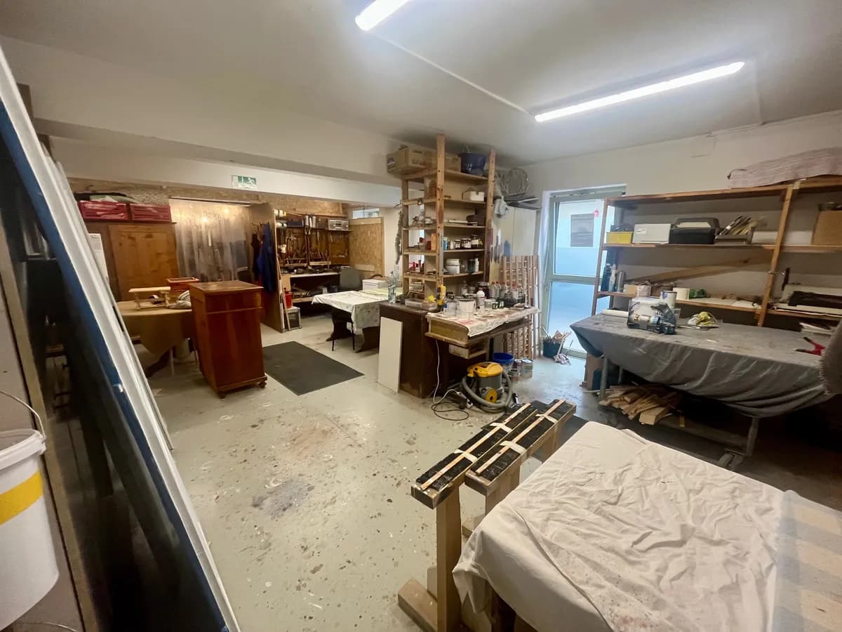 11-Zimmer-Gewerbeimmobilie mieten in Graz – 270 m², € 3.844 – Bild 4 von 34
