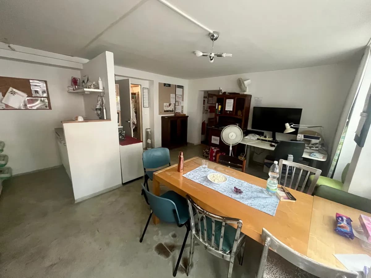 11-Zimmer-Gewerbeimmobilie mieten in Graz – 270 m², € 3.844 – Bild 12 von 34