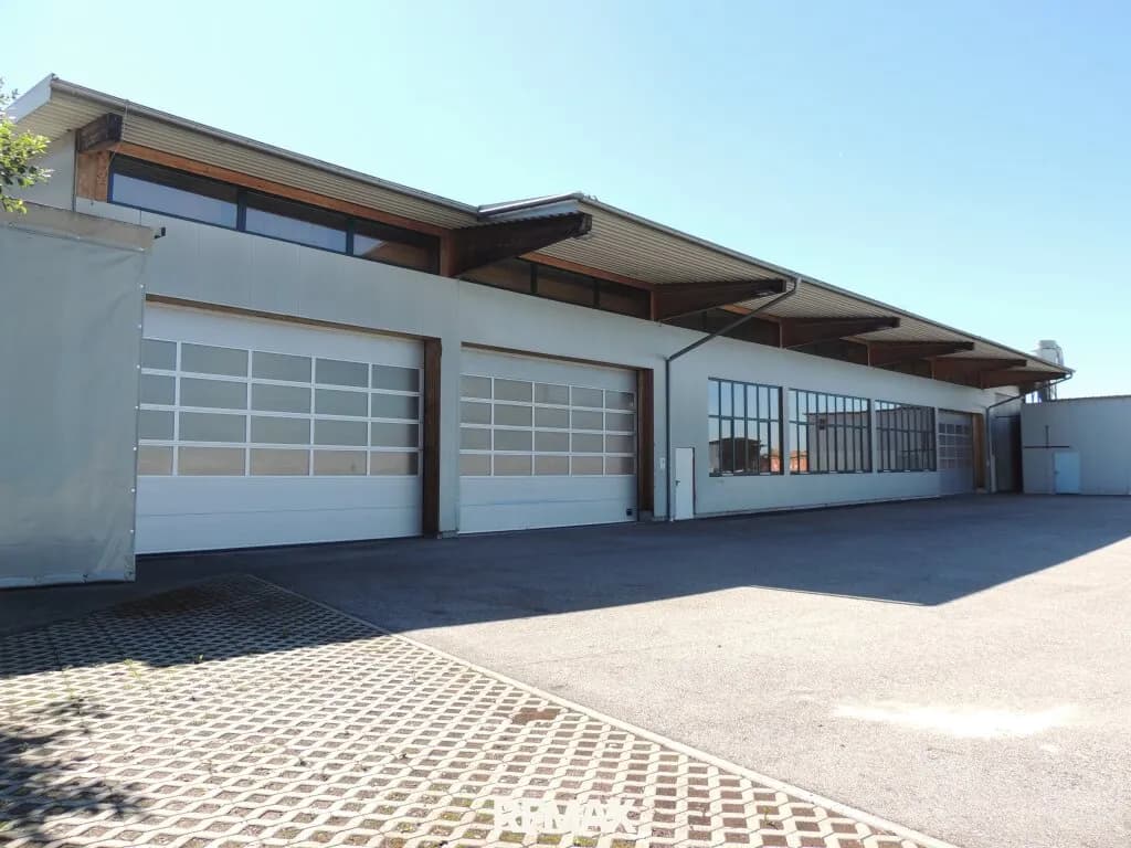 Gewerbeimmobilie mieten in Schärding – 1 117 m², € 6.177