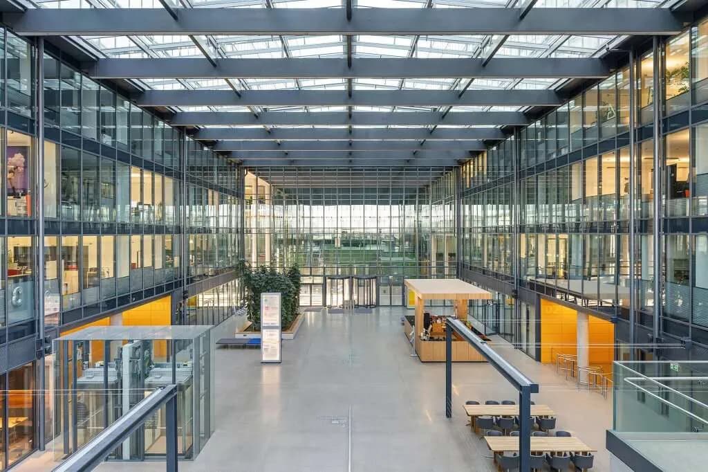 Gewerbeimmobilie mieten in Wien – 194 m², € 9