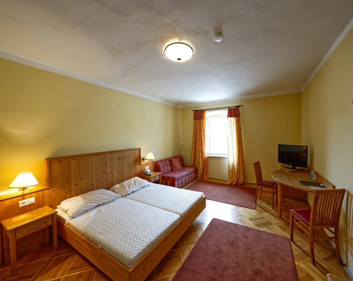 Gewerbeimmobilie kaufen in Klagenfurt Land – 1 214 m², € 1.070.000 – Bild 15 von 19