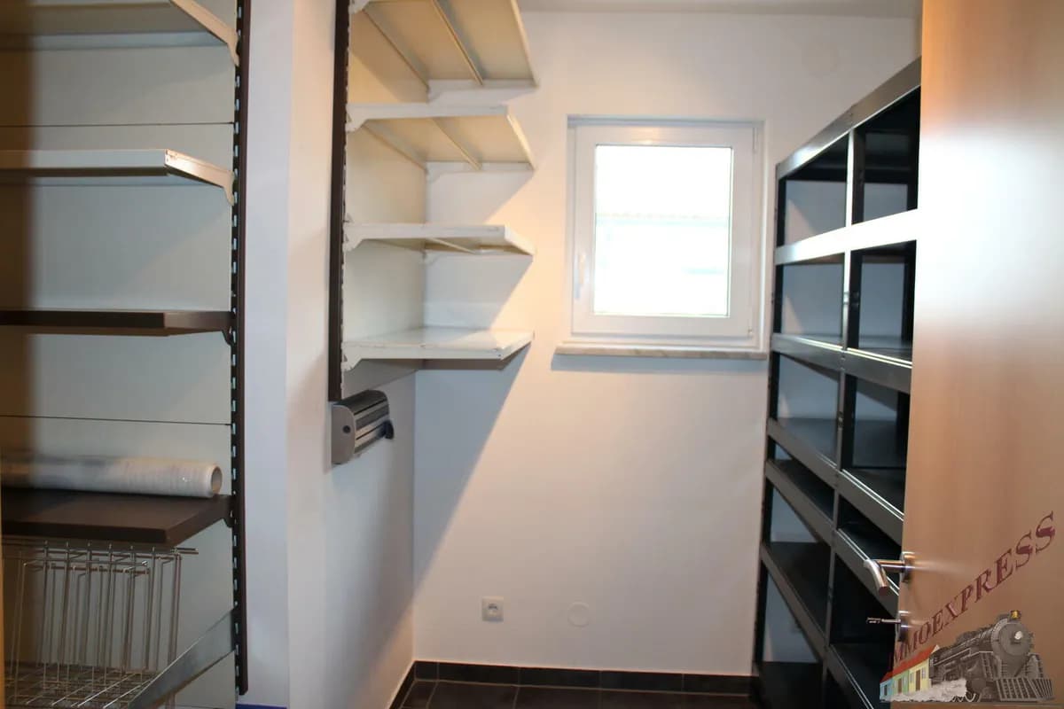 6-Zimmer-Haus kaufen in Neunkirchen – 180 m², € 689.000 – Bild 22 von 31